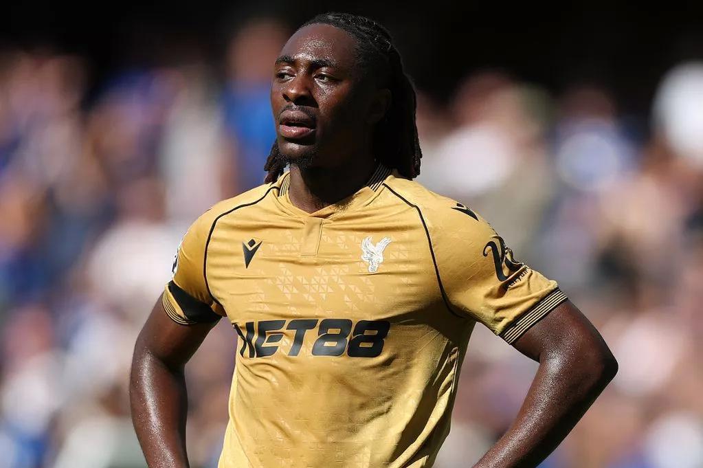 星空体育中国官网-镜报主编：水晶宫想周末再放埃泽去热刺，利物浦签格伊陷入僵局