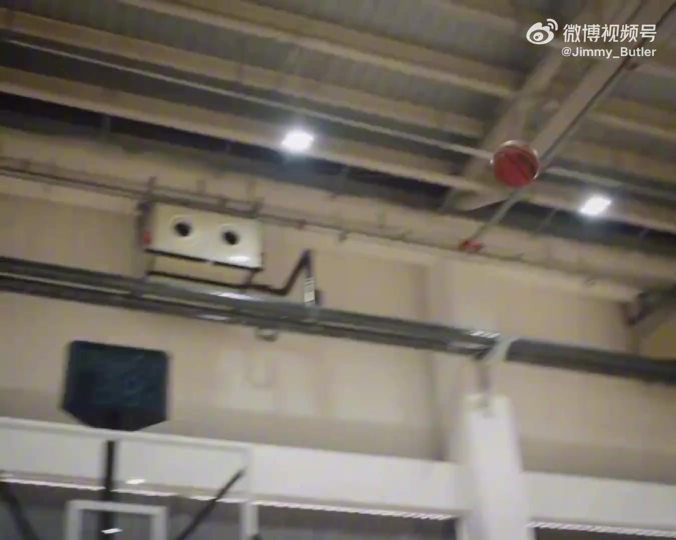 星空体育-巴特勒发布休赛期训练集锦：第十五季蓄势待发，个人第四代签名鞋同步亮相