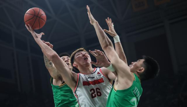 星空体育娱乐平台-重磅交易！周琦将加盟北京男篮 CBA争冠格局大变