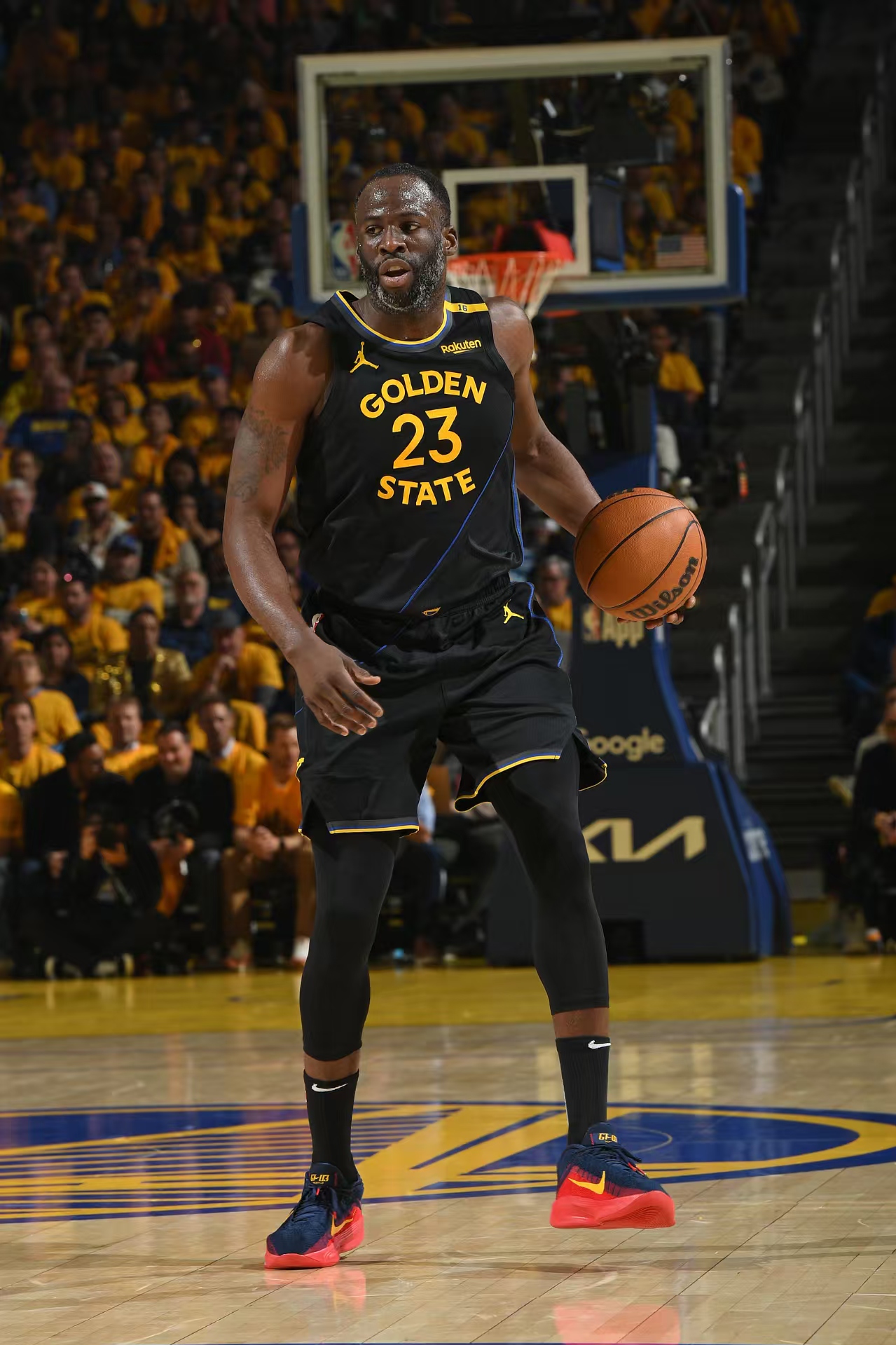 星空体育娱乐平台-韦德：追梦格林的价值不能用历史排名衡量，他是团队球员和领导者